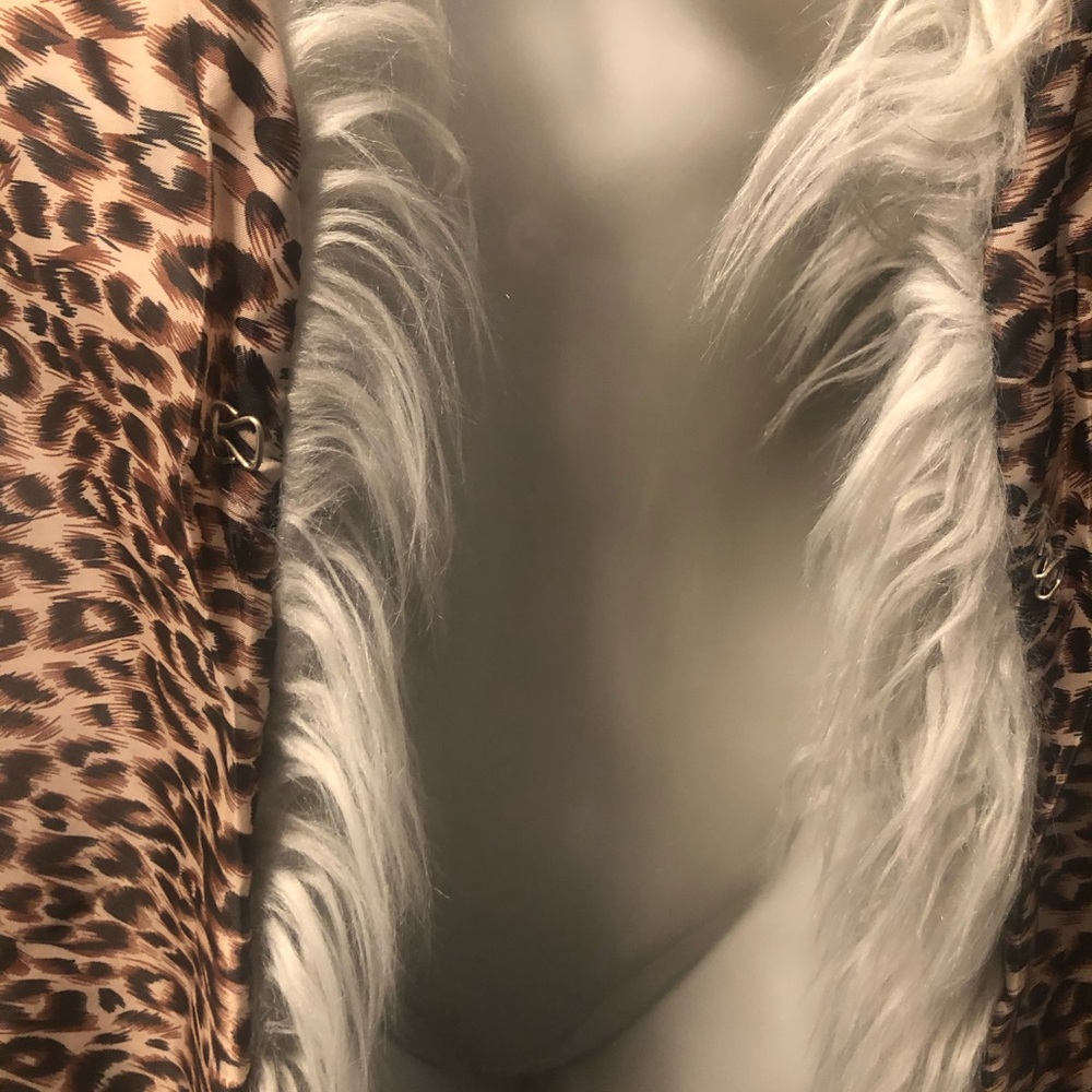 Fun reversible jacket - Picture 6 of 7